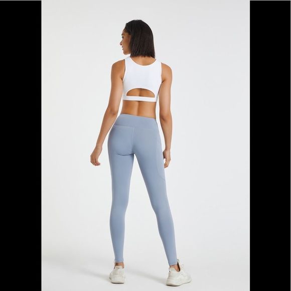 Light Blue Crossover Legging With Pockets - Picture 6 of 8